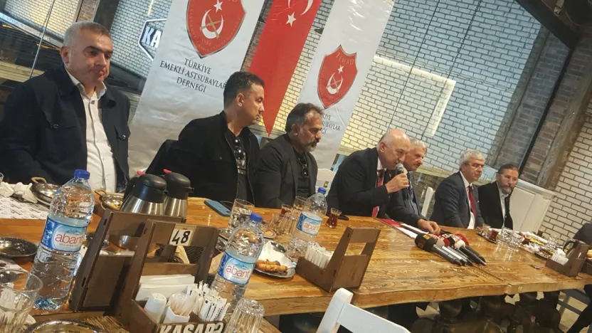Emekli Astsubaylar Derneği'nden tanıtım toplantısı