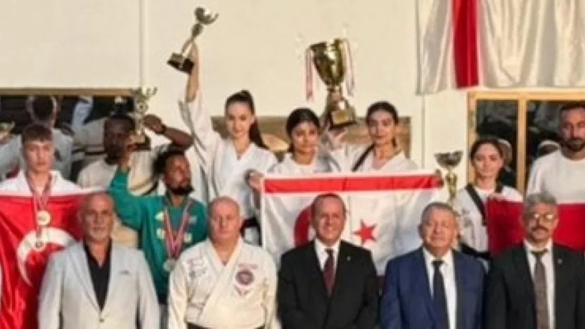 Emniyet Erva'ya 2 altın madalya