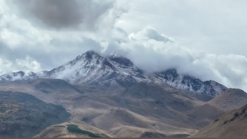 Erciyes Dağı'na İlk Kar Düştü: Hacılar'dan Kartpostallık Manzaralar