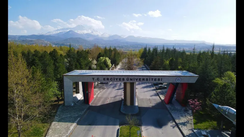 ERÜ Asya'nın en iyi 8 üniversitesi arasında finale kaldı