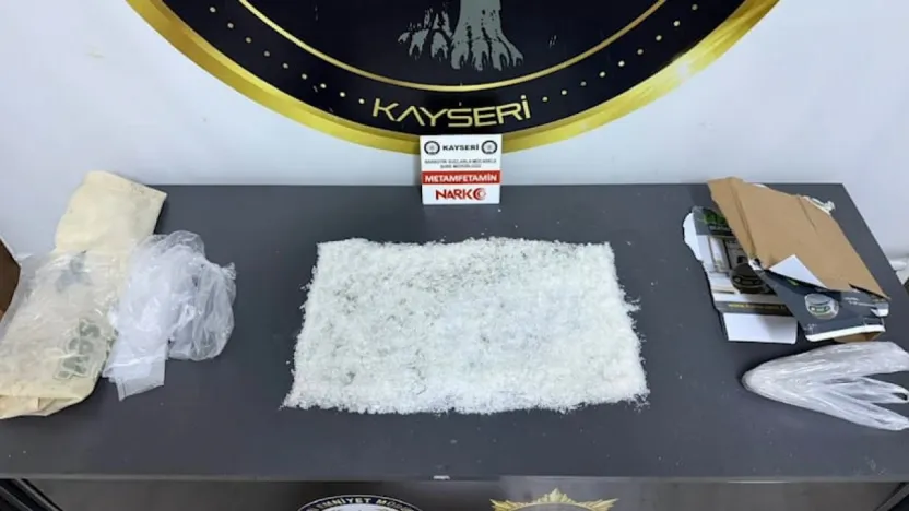 İller arası uyuşturucu ticareti yapan 3 kişi yakalandı