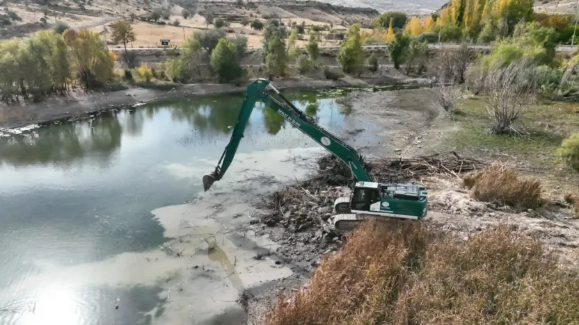 İncesu Marina temizleniyor: Yürüyüş yolu çalışmaları devam ediyor