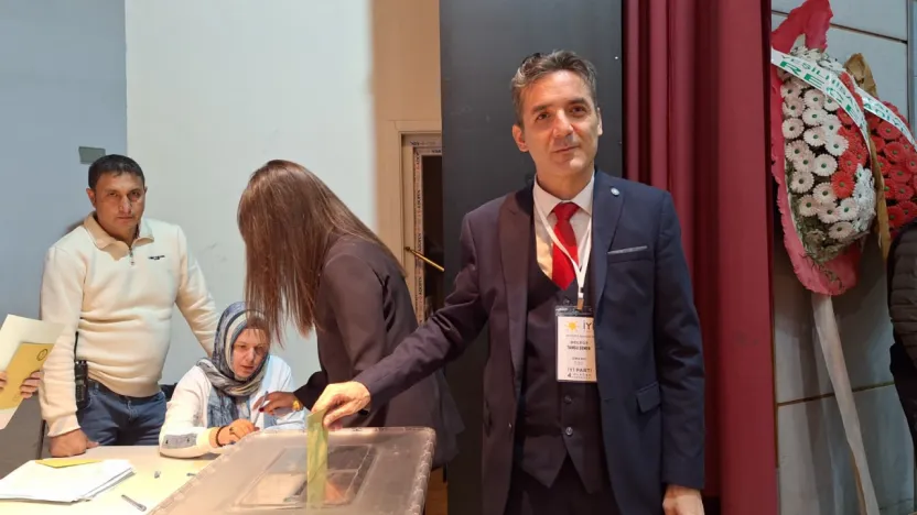 İYİ Parti'de Tansu Şener 12 oy farkla yeniden İl Başkanı oldu