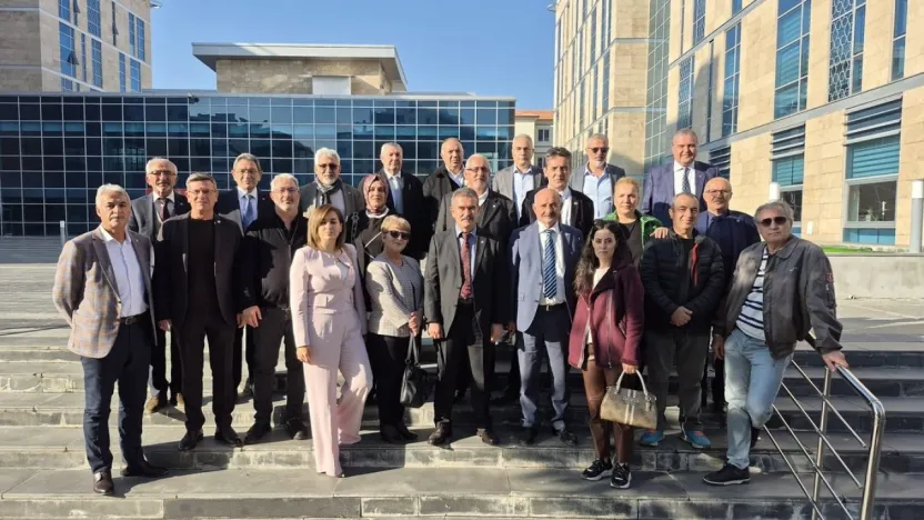 İYİ Parti İl Başkanı Tansu Şener, mazbatasını aldı