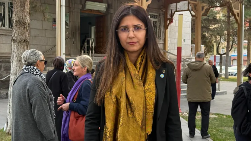 İYİ Partili Şahin, 10 Kasım Mevlidi okutup lokum dağıttı