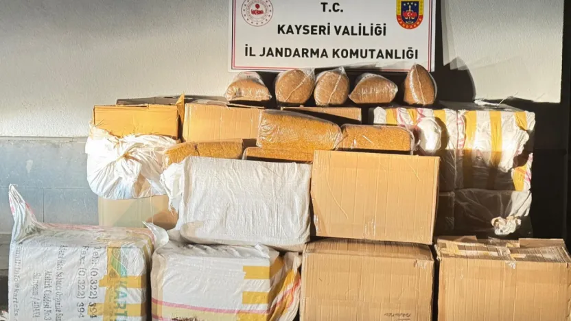 Jandarma, 750 kilogram bandrolsüz tütün ele geçirdi