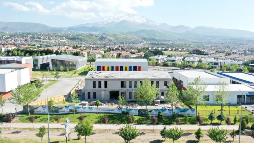 Kayseri'de Alzheimer Gündüz Bakım Evi İnşaatı Hızla İlerliyor