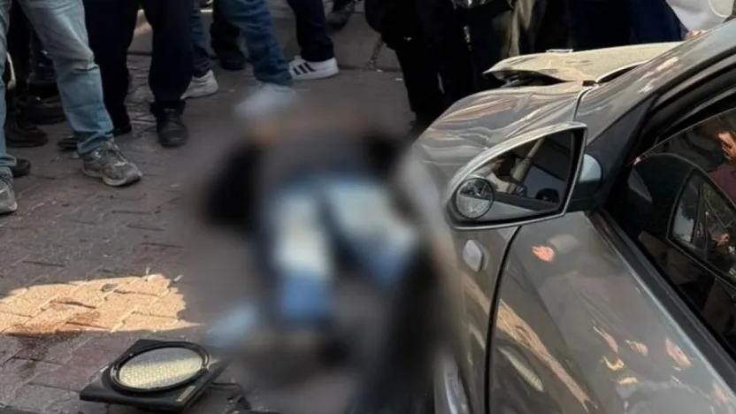 Kayseri'de çarpışan araçlar ışıkta bekleyen yayaların üstüne daldı: 5 Yaralı