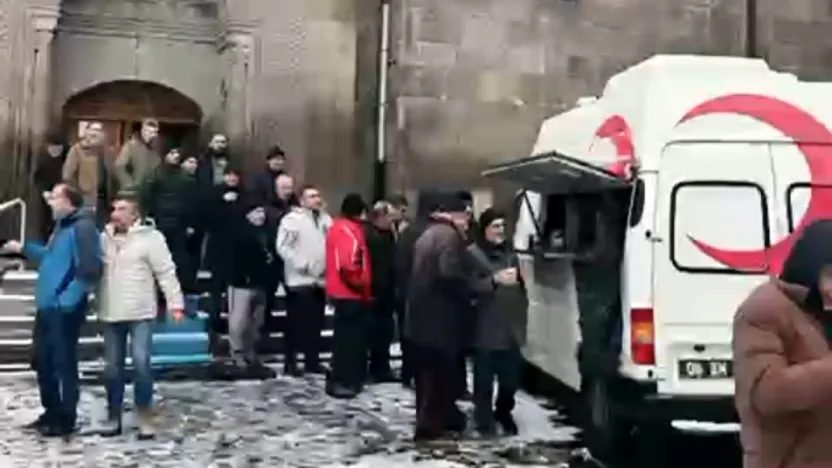 Kayseri'de Hunat Camii'nde Tarihi Buluşma: 'Filistin'i Unutmuyoruz'