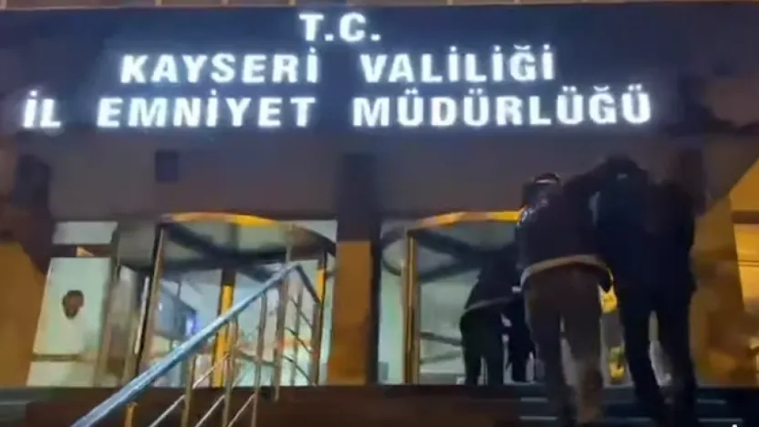 Kayseri'de Şafak Operasyonunda Çatışma: Özel Harekat Komiseri Yaralandı