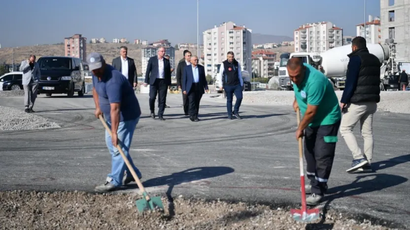 Kayseri'de yeni katlı kavşağı açılışa gün sayıyor