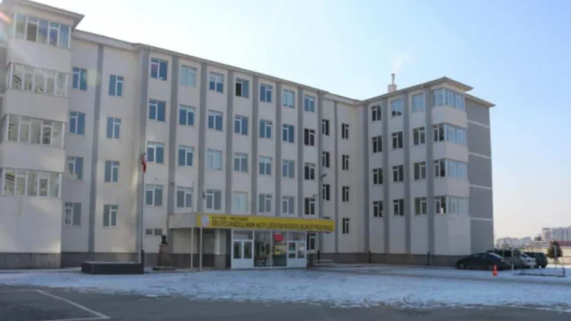 Kayseri'de bu okuldan Mezun olan 50 Öğrenci YKS'de ilk 50 bine girdi