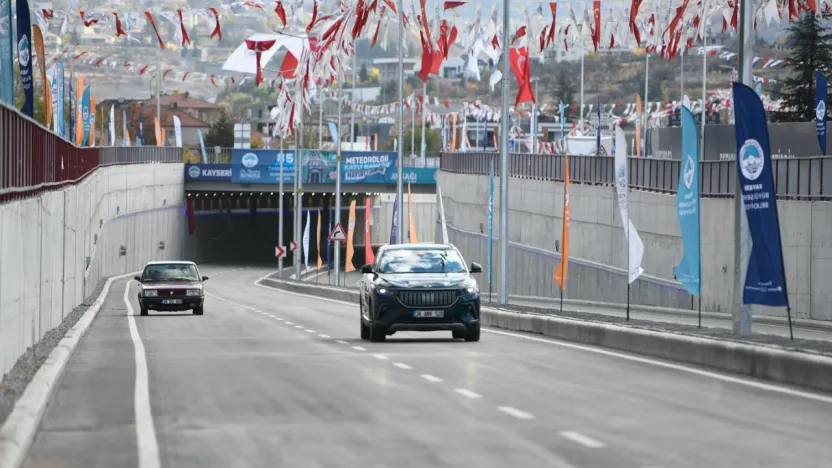 Kayseri Meteoroloji Kavşağı Açıldı: Kartal Kavşağı Eli Kulağında