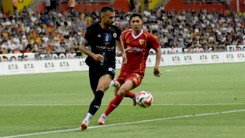 Kayserispor Hazırlık Maçında 3.Lig Takımı Erciyes38 FK'yi 3-0 yendi