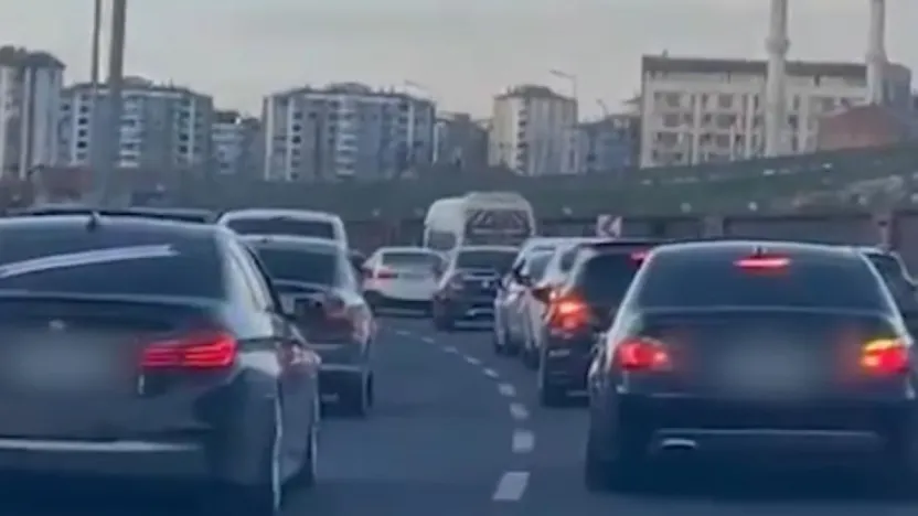 Konvoy yapan 6 araca cezai işlem uygulandı