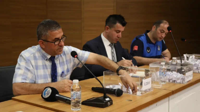 Köy Pazarında Yer Alacak Esnafın Yerleri Kura İle Belirlendi