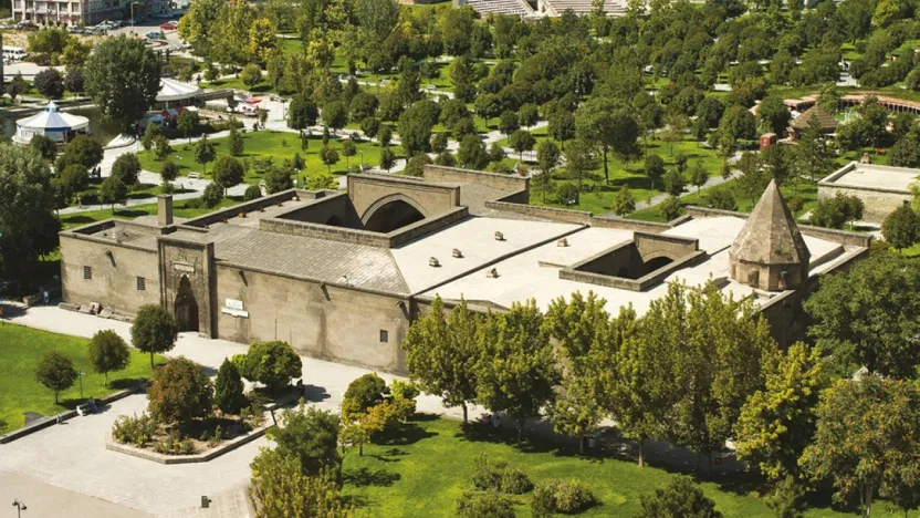 Külliyeden medreseye: Kayseri'de Selçuklu mirası