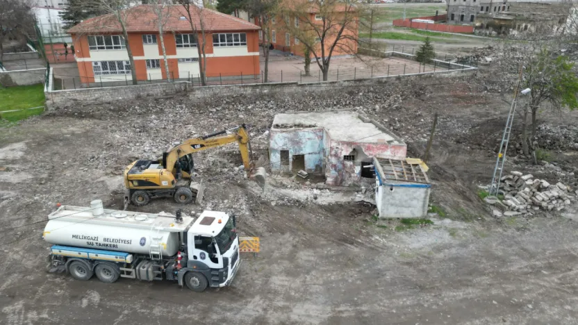 Melikgazi'de 6 yılda 2 bin 523 metruk yapıya işlem uygulandı