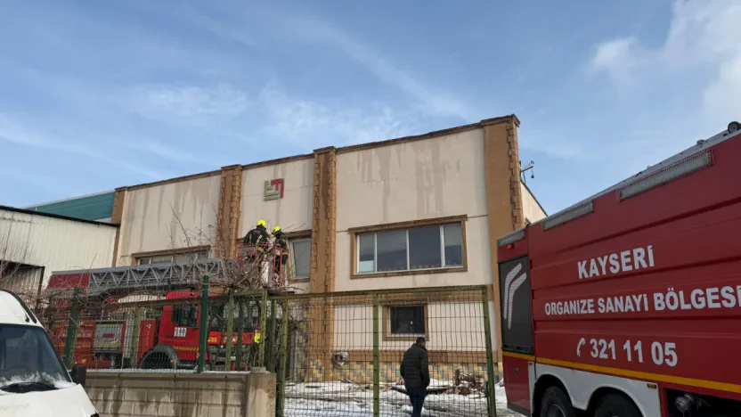Mobilya fabrikasında yangın çıktı