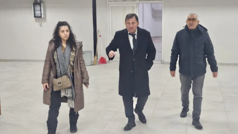 Müdür Kabakcı Gevher Nesibe Spor Salonu'nda incelemelerde bulundu