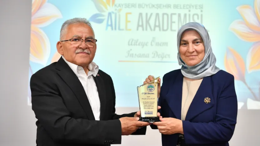 Mürşide Aslan'ın Liderliğinde Aile Akademisi, Kayseri'de Ailelere Umut ve Destek Olmaya Devam Ediyor