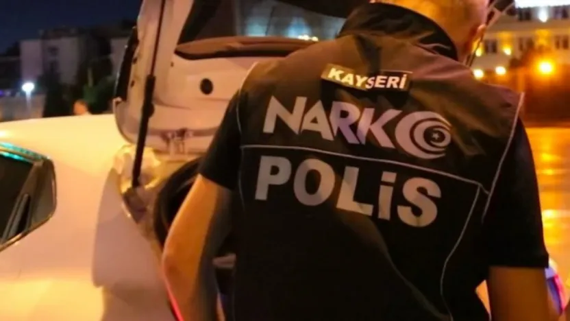 Narkotik ekipleri 1 haftada 26 bin uyuşturucu ve uyarıcı hap ele geçirdi