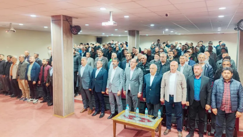Ömer Demir, Şarkışla'da Çiftçilerle Bir Araya Gelerek Güçlü Gelecek İçin Birlik vurgusu yaptı