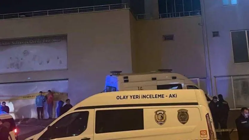 On birinci kattan düşen 14 yaşındaki kız yaşamını yitirdi