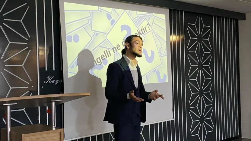 Özel Gereksinimli Bireylerle İletişim ve Kişisel Gelişim konferansı düzenlendi