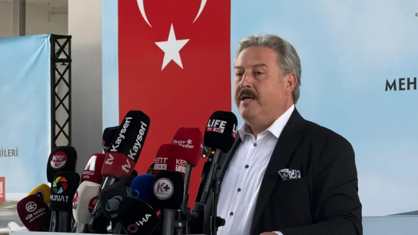 Palancıoğlu, 'Türkiye'nin geçmişine eğitim alanında damga vurmuş okullardan birini hayata geçiriyoruz'