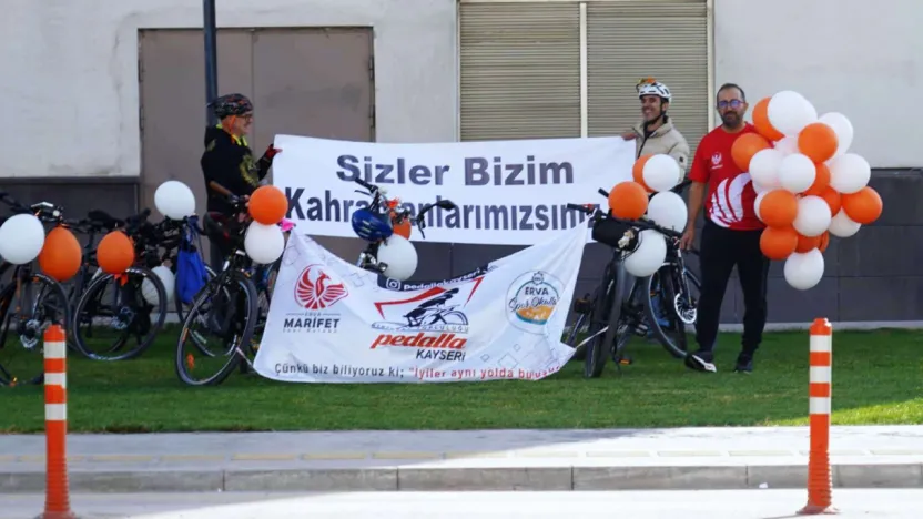 Pedalla Kayseri ve Dinamik Pedal'dan Lösemili Çocuklara Moral Ziyareti