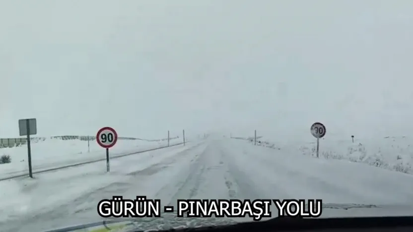 Pınarbaşı'dan Gürün ve Göksun karayolu tüm araç trafiğine kapalı