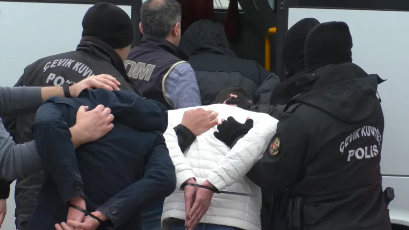 Şafak operasyonunda gözaltına alınan 9 şüpheli adliyeye sevk edildi