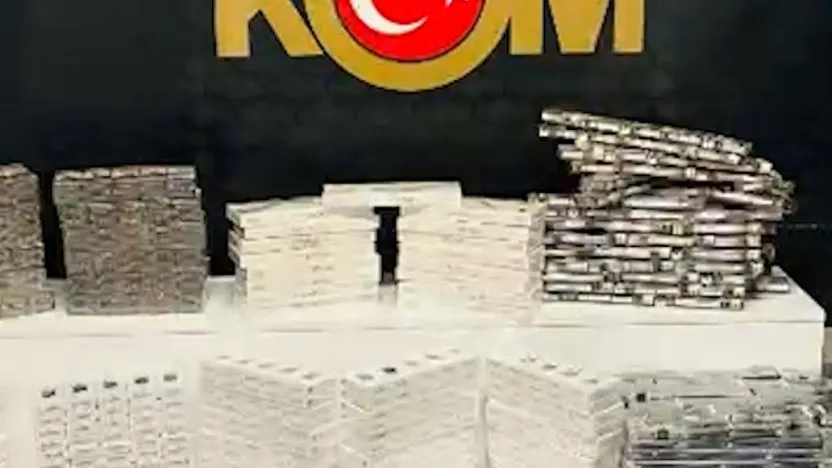 Şehre kaçak sigara sokmaya çalışan 2 şüpheli yakalandı