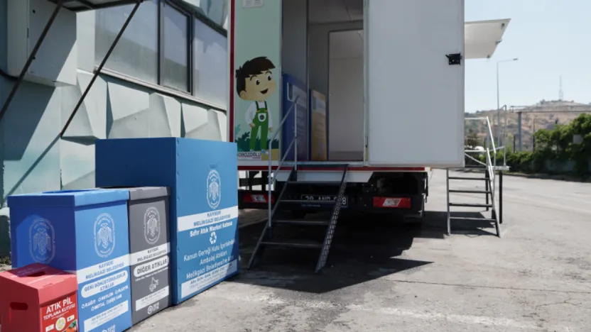 Sıfır Atık Projesine Yeni Adım: Mobil Toplama ve Eğitim Aracı
