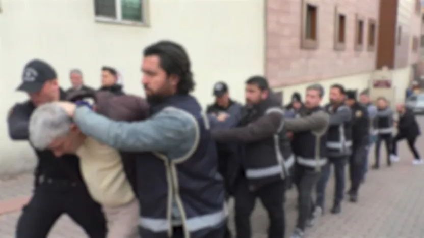 Suç örgütlerine yönelik operasyonda 5 kişi tutuklandı