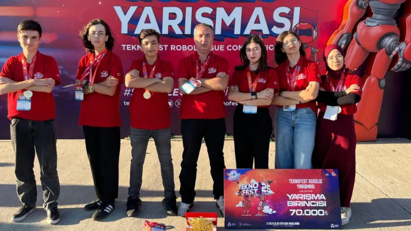 Sümer Fen Lisesi, İstanbul'dan birincilikle döndü