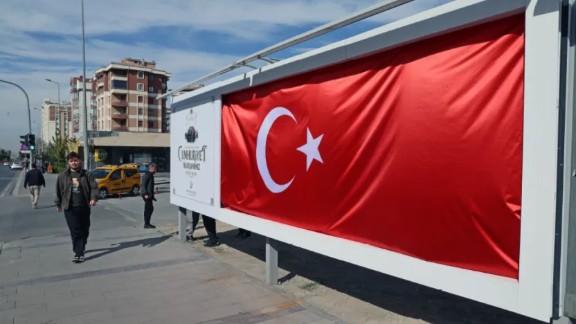 Talas Belediyesi Yine Yaptı Yapacağını: Cumhuriyet Bayramına Özel Konsept