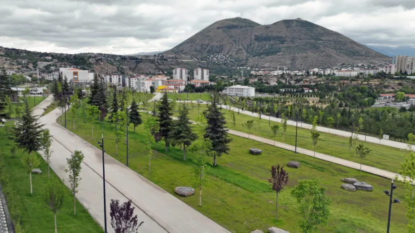 Talas'ta Türkiye'nin İlk Projesi Yarışmayla Belirlenen Millet Bahçesi Hizmete Açılıyor