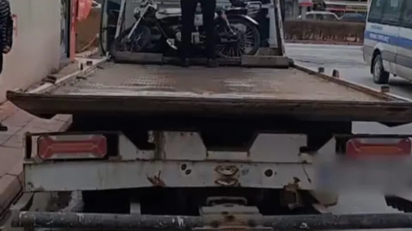 Teker kaldırarak ilerleyen motosiklet sürücüsüne 71.801 lira ceza