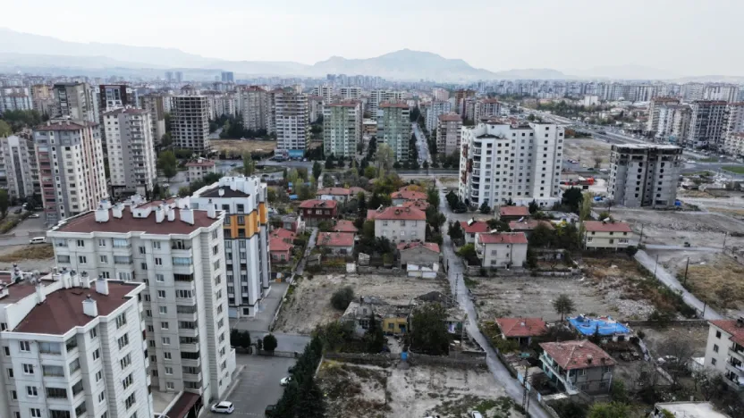 Uğurevler Mahallesi'nde Kentsel Dönüşüm: Geleceğin Modern Mahallesi İnşa Ediliyor