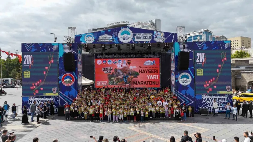 Uluslararası Maratonda renkli görüntüler