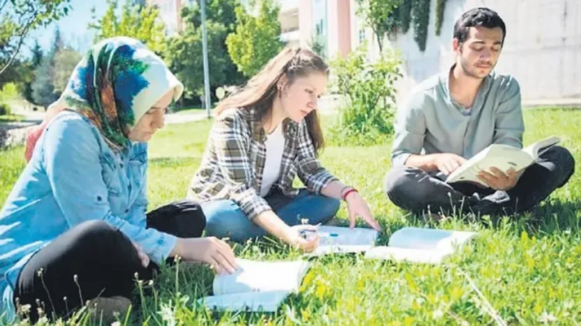 Üniversiteli gençlere haftada 3 gün çalışma, 19 bin lira kazanç