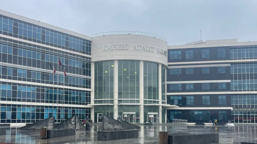 Uyuşturucu ticaretiyle yargılanan sanıklar suçlamayı reddetti