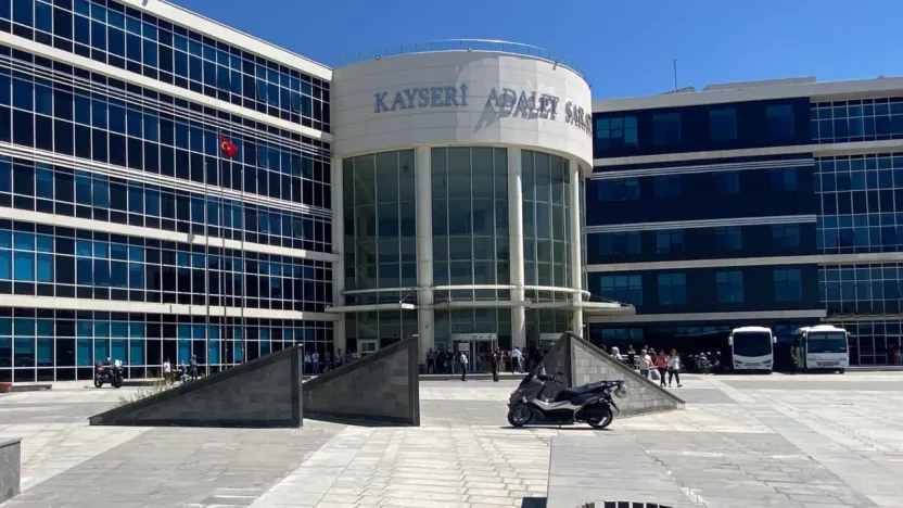 Üzerinden 40 gr Uyuşturucu çıkan şahıstan bilindik savunma: 'Satıcı değil içiciyim'