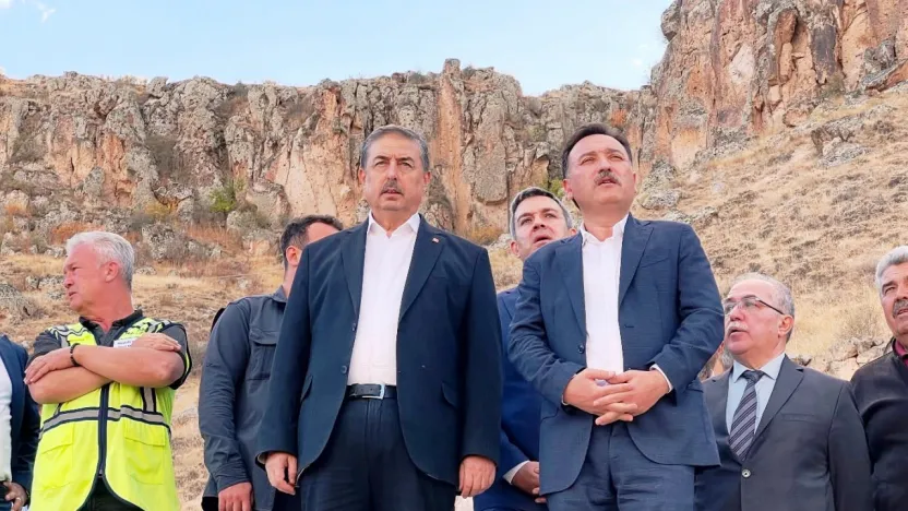 Vali Çiçek, Başköy ve Güzelöz Mahallelerini Ziyaret Etti