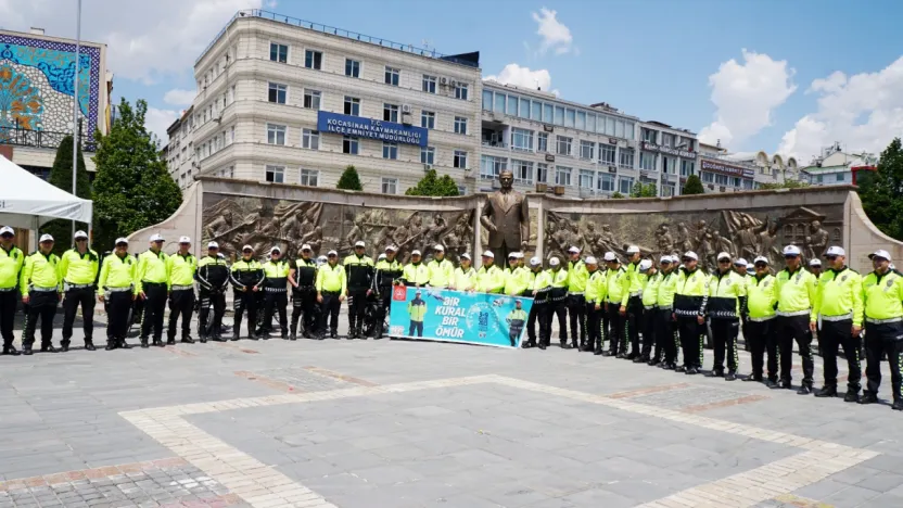Vali Çiçek: 'Evlatlarımızı trafik kazalarında kurban vermeyeceğiz'