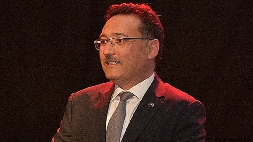 Vali Çiçek'ten Öğretmenler Günü Mesajı: 'Geleceğe Umutla Bakmamızı Sağlayan Sizlersiniz'