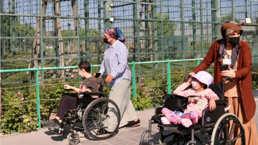 Vali ve Rektör Amca Miniklerin İsteğini Yerine Getirdi