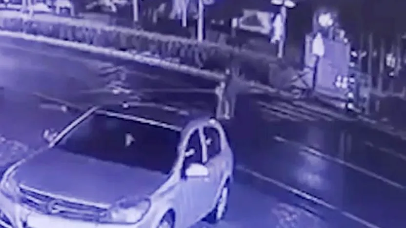 Yaya geçidinde aracın çarptığı genç kız yaşamını yitirdi